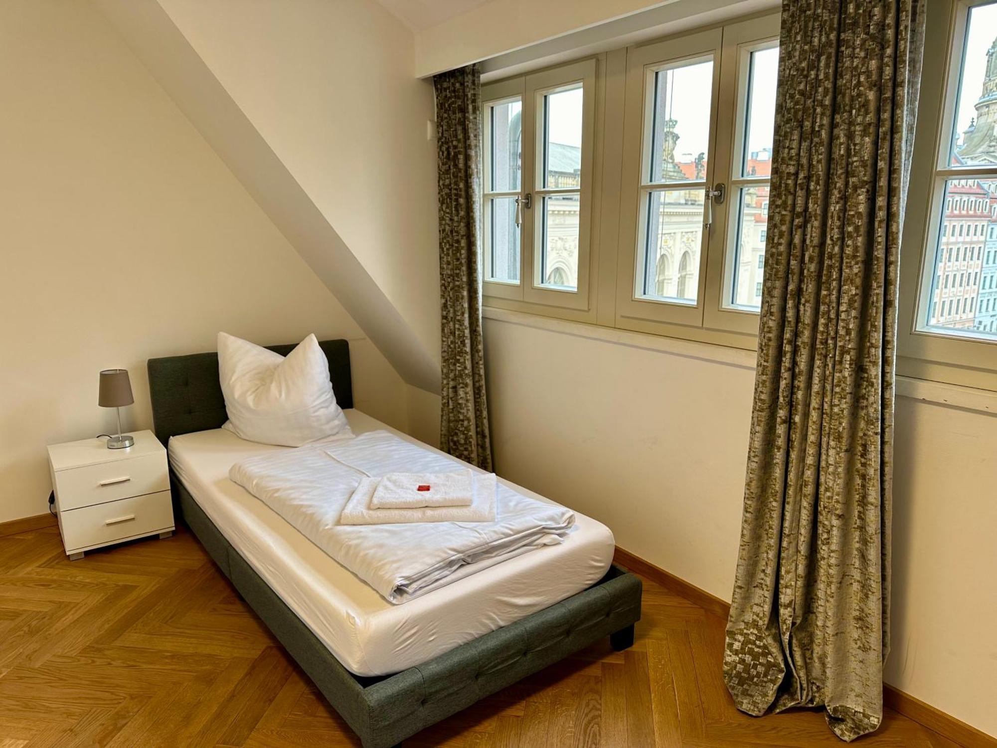Exklusives Apartment Mit Einmaligem Blick Zur Frauenkirche - Parkplatz Kostenfrei 德累斯顿 外观 照片